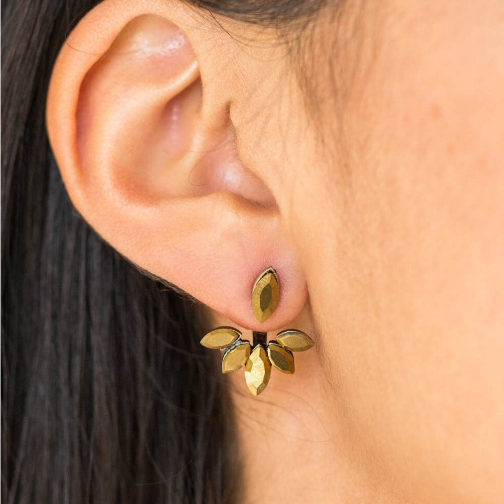 Paparazzi Gold Leaf Stud Earrings Minimalist Design